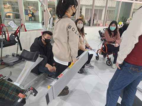 2025年1月15日宜蘭縣溪南輔具中心添大斜坡板適配講座
