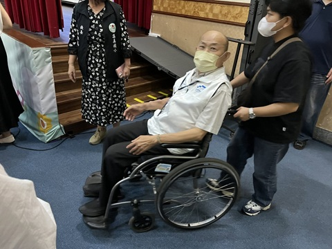 【讓每個人都能站上屬於自己的舞台｜添大活動型推車式斜坡板無障礙案例】