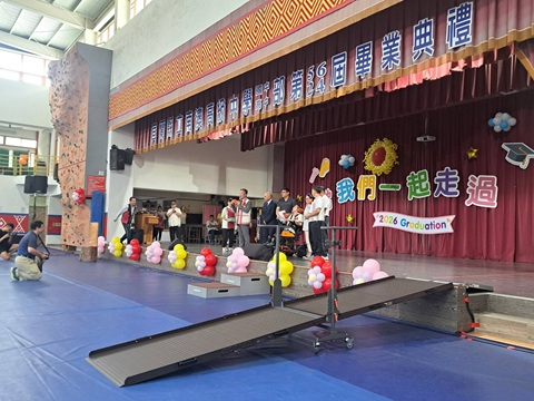 【南澳高中畢業典禮｜生命鬥士的榮耀時刻】