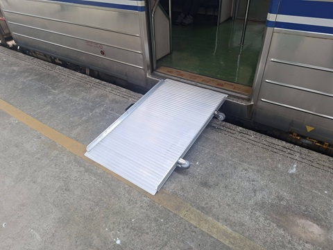 【四腳亭車站｜一塊渡板，串起每一段旅程】